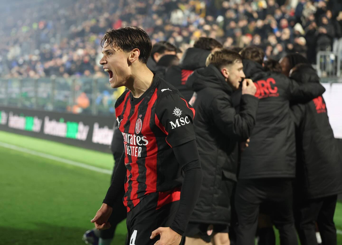 龙珠体育直播电脑版-里奇称球队克服困难拿下关键三分|里奇·帕特里奇_新浪体育_新浪新闻